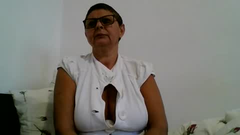 couple online show from September 2025 03:28:02 PM