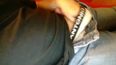 Snapshot of curiosthings chatting on February 2025 07:05:02 PM curiosthings online show from February 2025 07:05:02 PM