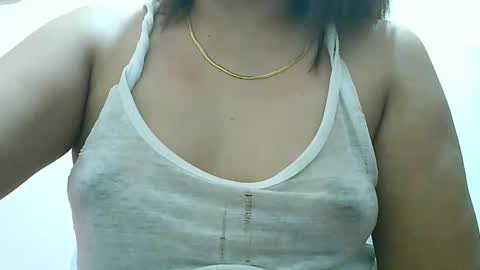 Snapshot of curious_girl247 chatting on January 2025 08:33:02 PM curious_girl247 online show from January 2025 08:33:02 PM