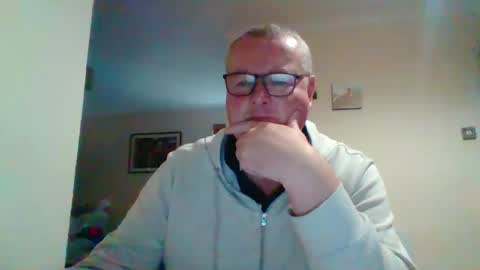 curiousax77 online show from December 2024 12:12:01 PM