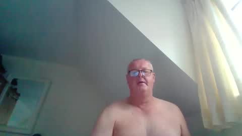 Snapshot of curiousax77 chatting on May 2026 08:08:02 AM curiousax77 online show from May 2026 08:08:02 AM