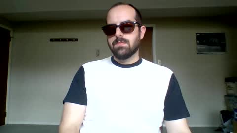curiouser_guy online show from May 2026 06:16:02 PM