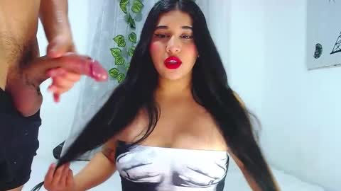 Snapshot of curiuscouplehot chatting on November 2025 10:31:02 PM Pablo and emma online show from November 2025 10:31:02 PM