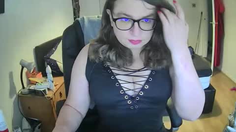 Shirley online show from September 2025 02:27:02 PM