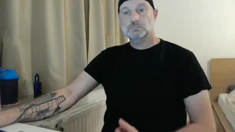 Curman85 online show from September 2025 10:44:01 PM