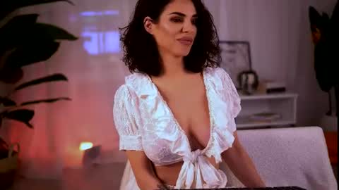 curvedlizzie online show from July 2026 11:18:01 PM