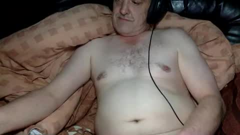 curvelover1977 online show from November 2025 04:01:01 AM