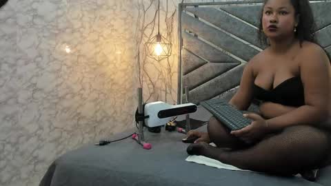 Alyanna  online show from April 2026 11:37:02 AM