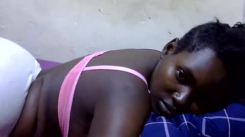Snapshot of curvy_queen12 chatting on July 2026 11:58:01 PM curvy_queen12 online show from July 2026 11:58:01 PM