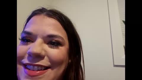 Snapshot of curvyandthic chatting on October 2025 06:17:01 AM Curvyandthic online show from October 2025 06:17:01 AM