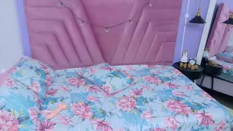 Snapshot of curvybrunnete chatting on December 2025 12:43:01 PM curvybrunnete online show from December 2025 12:43:01 PM