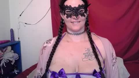 Snapshot of curvygamerceline chatting on March 2026 08:04:02 PM Celine Fawe online show from March 2026 08:04:02 PM