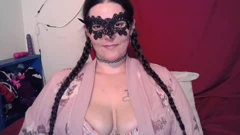 Snapshot of curvygamerceline chatting on April 2026 10:44:01 PM Celine Fawe online show from April 2026 10:44:01 PM