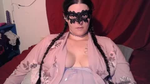 Snapshot of curvygamerceline chatting on April 2026 03:02:01 AM Celine Fawe online show from April 2026 03:02:01 AM