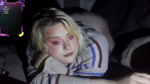 Snapshot of curvygothfemboy chatting on May 2026 06:30:01 AM Curvygothfemboy online show from May 2026 06:30:01 AM