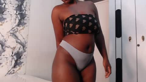 Snapshot of curvyj255 chatting on July 2026 07:39:01 PM curvyj255 online show from July 2026 07:39:01 PM