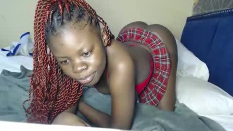 Snapshot of curvyjoan chatting on February 2026 09:19:02 AM curvyjoan online show from February 2026 09:19:02 AM