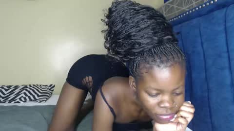 Snapshot of curvyjoan chatting on April 2026 09:10:01 AM curvyjoan online show from April 2026 09:10:01 AM