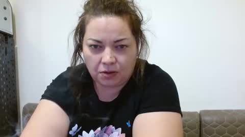 Snapshot of curvymomylore chatting on March 2026 11:27:02 AM Lore online show from March 2026 11:27:02 AM