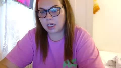 Snapshot of curvymomylore chatting on May 2026 10:21:02 AM Lore online show from May 2026 10:21:02 AM
