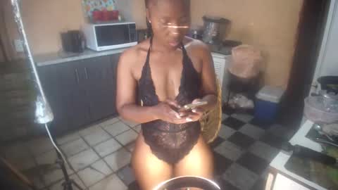 curvypear76x online show from October 2025 11:07:01 AM