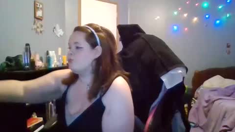 Snapshot of curvyplayday chatting on February 2025 03:36:02 AM dahlia -kim online show from February 2025 03:36:02 AM