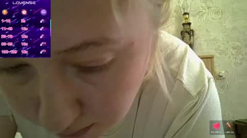 Snapshot of curvywild_lady30 chatting on April 2026 10:54:01 AM Curvy online show from April 2026 10:54:01 AM