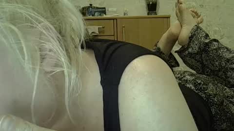 Snapshot of curvywild_lady30 chatting on May 2026 07:22:02 PM Curvy online show from May 2026 07:22:02 PM