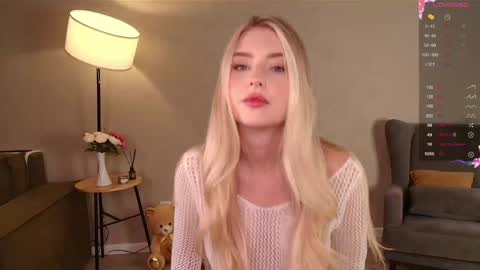 Snapshot of cute18cute chatting on March 2026 12:53:02 PM Kira online show from March 2026 12:53:02 PM