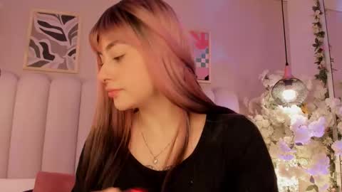 Snapshot of cute__cherry_ chatting on November 2025 09:03:01 PM Amber online show from November 2025 09:03:01 PM