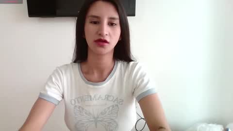 Snapshot of cute_amber_1 chatting on February 2025 07:52:01 PM cute_amber_1 online show from February 2025 07:52:01 PM