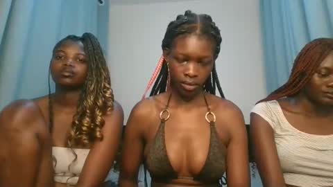 Snapshot of cute_angel11 chatting on November 2025 10:10:02 PM angel online show from November 2025 10:10:02 PM