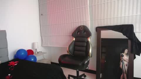 cute_angel_1 online show from February 2025 05:41:01 AM