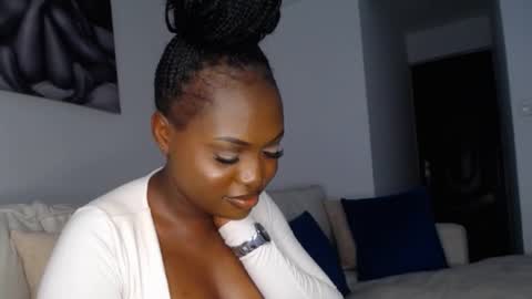 Snapshot of cute_ass18 chatting on January 2025 06:28:01 AM Liya online show from January 2025 06:28:01 AM