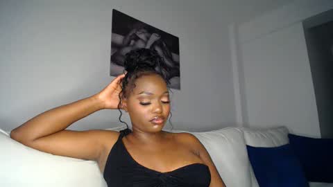 Snapshot of cute_ass18 chatting on March 2025 03:35:01 PM Liya online show from March 2025 03:35:01 PM