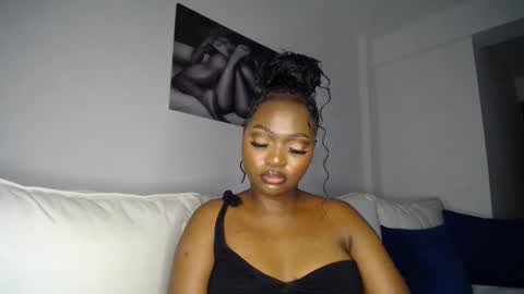 Snapshot of cute_ass18 chatting on March 2025 06:37:02 PM Liya online show from March 2025 06:37:02 PM