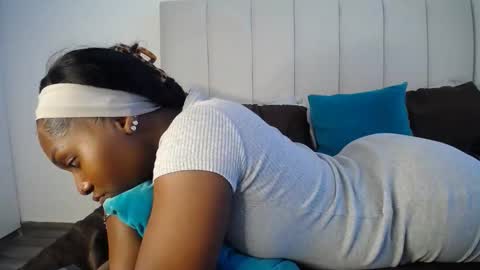 Snapshot of cute_ass18 chatting on October 2025 08:45:02 AM Liya online show from October 2025 08:45:02 AM