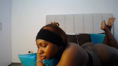 Snapshot of cute_ass18 chatting on October 2025 10:05:01 AM Liya online show from October 2025 10:05:01 AM