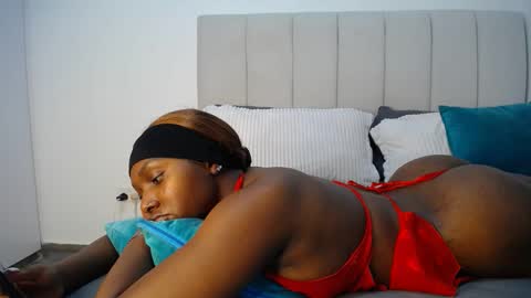 Snapshot of cute_ass18 chatting on October 2025 03:44:01 PM Liya online show from October 2025 03:44:01 PM