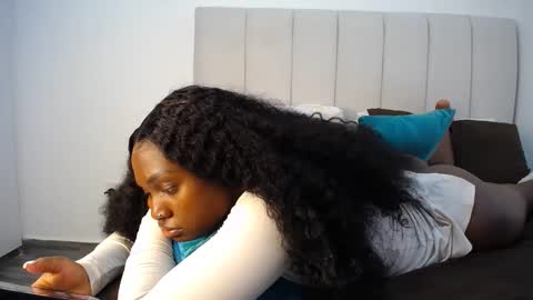 Snapshot of cute_ass18 chatting on November 2025 08:37:02 AM Liya online show from November 2025 08:37:02 AM