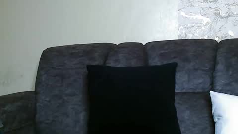 V EE online show from January 2025 06:17:01 AM