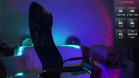 Snapshot of cute_betty chatting on December 2025 04:06:01 AM Betty online show from December 2025 04:06:01 AM