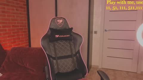 Everyday stream in the same time online show from February 2025 01:32:02 AM