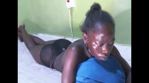 cute_doria online show from October 2025 02:53:01 AM