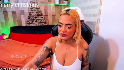 Snapshot of cute_elii chatting on January 2025 08:46:02 PM    Independent Model online show from January 2025 08:46:02 PM