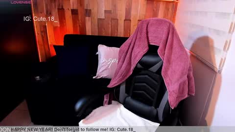 Snapshot of cute_elii chatting on January 2025 11:15:02 PM    Independent Model online show from January 2025 11:15:02 PM