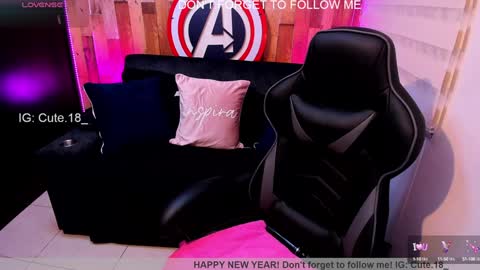 Snapshot of cute_elii chatting on February 2025 01:27:02 AM    Independent Model online show from February 2025 01:27:02 AM