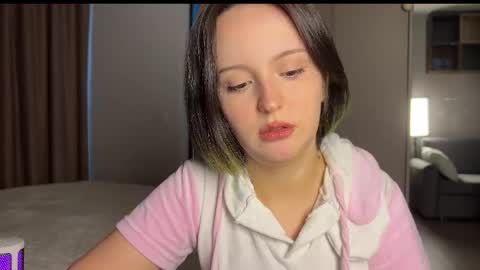 Snapshot of cute_emiliya chatting on April 2026 02:42:02 AM Emily online show from April 2026 02:42:02 AM