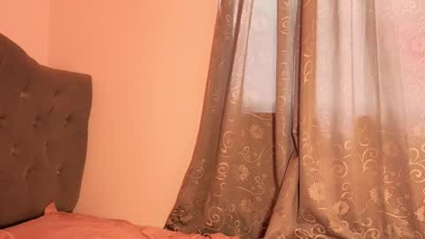 Snapshot of cute_emmma chatting on March 2026 11:24:01 AM Emma online show from March 2026 11:24:01 AM