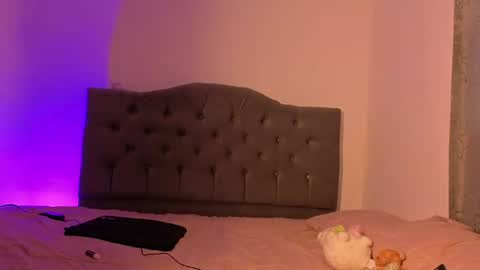 Snapshot of cute_emmma chatting on April 2026 11:10:01 AM Emma online show from April 2026 11:10:01 AM